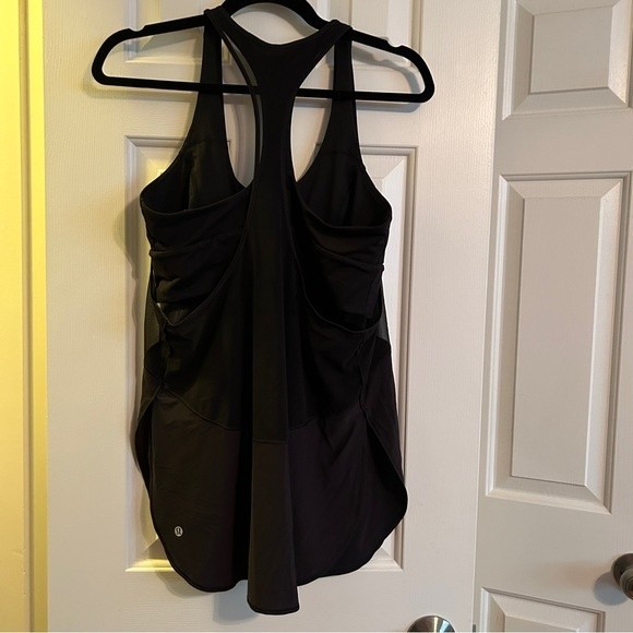 Lululemon Twist Around Tank Black 10 EUC - Picture 7 of 10